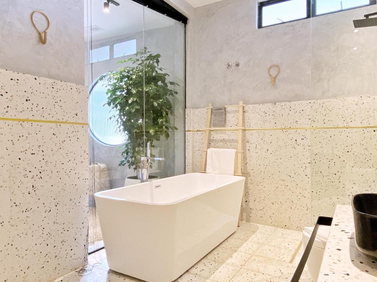 One Heritage Hotel Σερεμπάν Εξωτερικό φωτογραφία